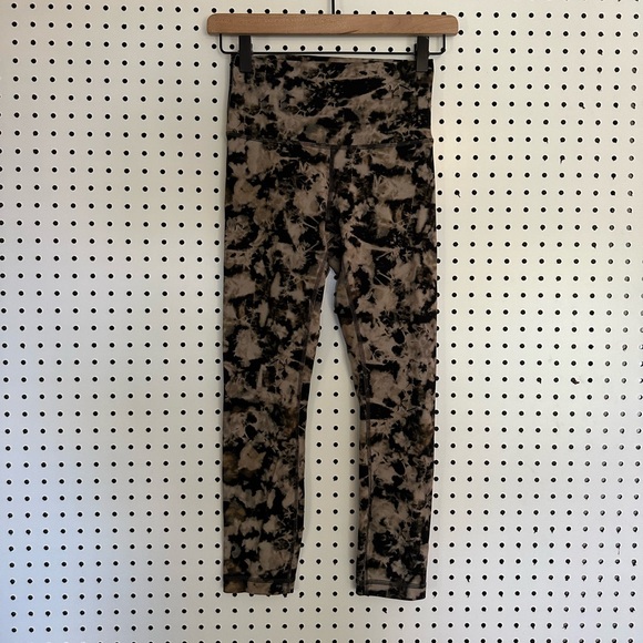 Lululemon Wunder Train High-Rise Crop 23” in Dispersed Light Raw Linen Multi - Picture 7 of 8